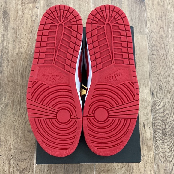 Jordan 1 low Chicago red white black mens size 10.5 - Picture 3 of 8